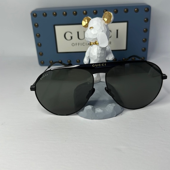 New 💯 - Authentic Gucci super light, stylish and bold design. Gucci GG0908s - Picture 3 of 15